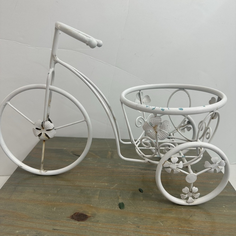 Vintage Metal Tricycle Planter Plant Stand Shabby Chic Rustic White Holds 6" Pot